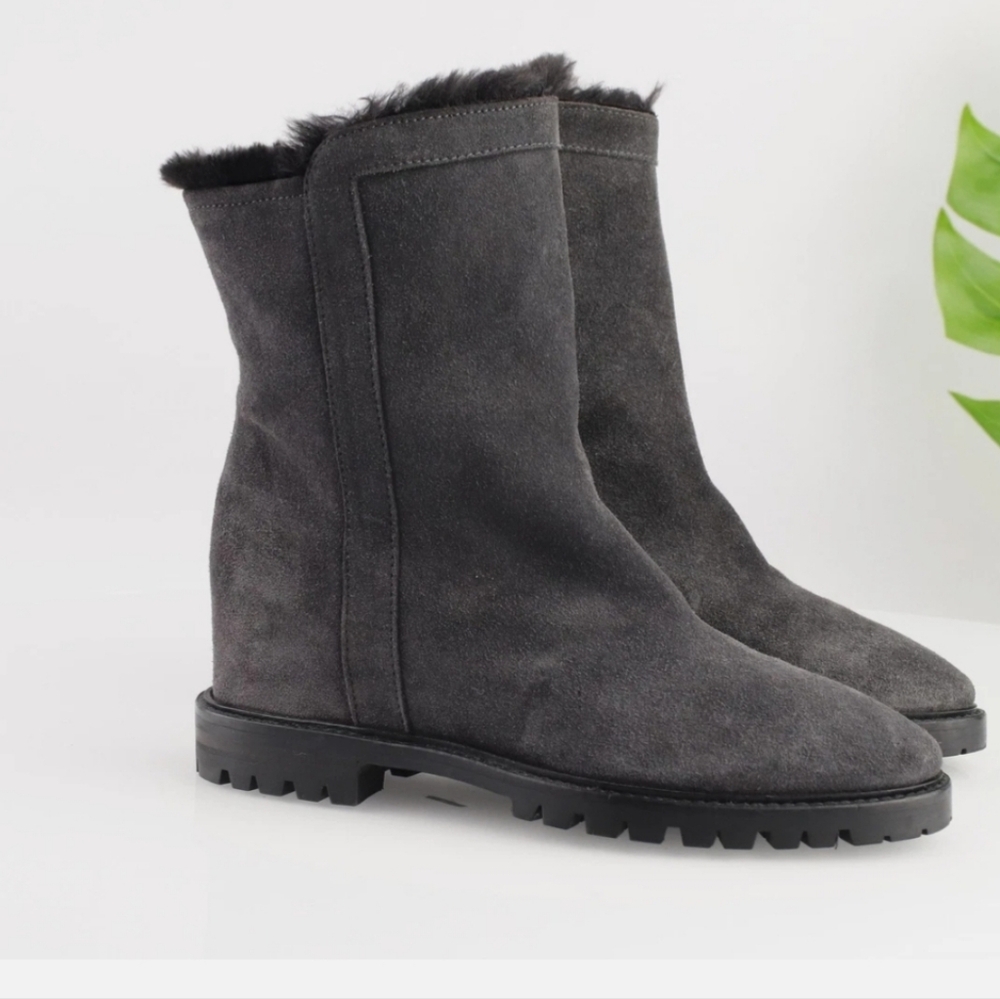NWOT Aquatalia Gray Winter Hidden Wedge Boots
